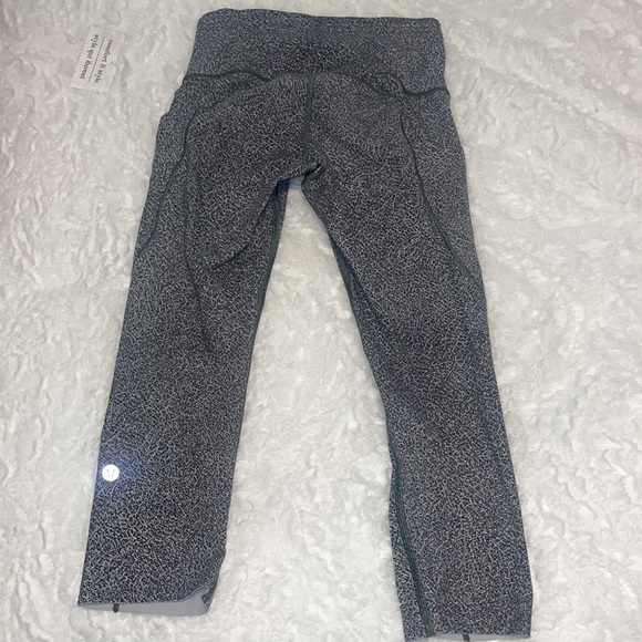 Lululemon leggings - Picture 4 of 6